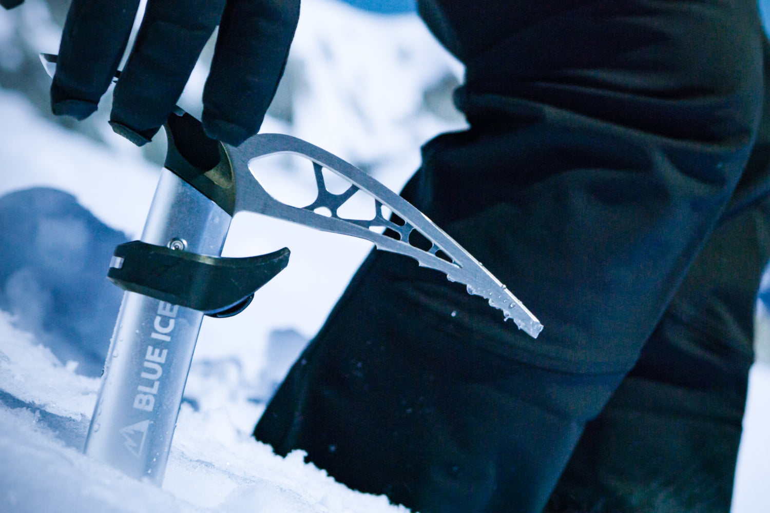 Mountaineering ice axes